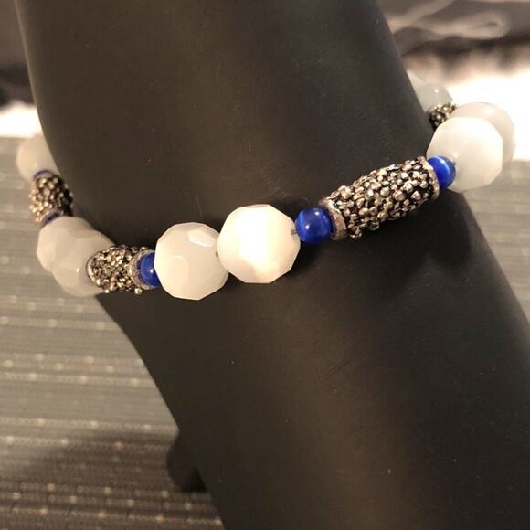 White Cat-Eye Silver Barrel Handmade Ankle Bracelet - Picture 1 of 7